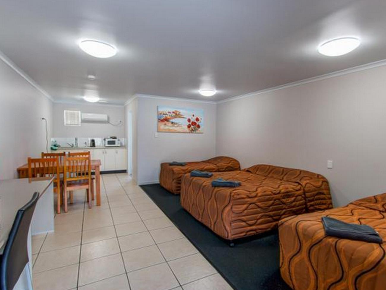 Galaxy Mackay Motor Inn Exterior foto